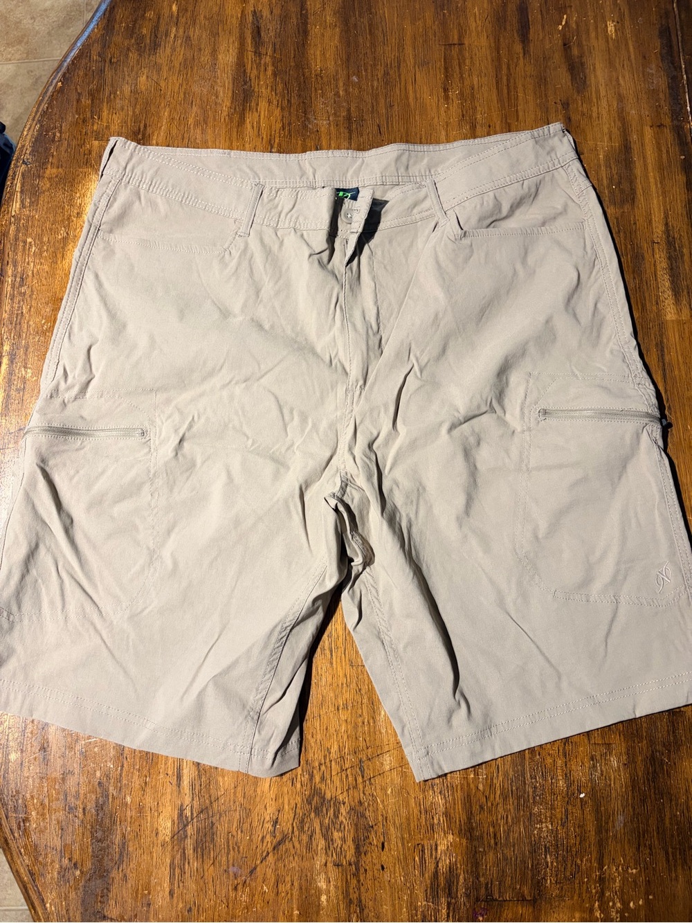 Men's Lightweight Cargo Shorts in Khaki